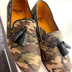 Fluevog camo loafers with tassel